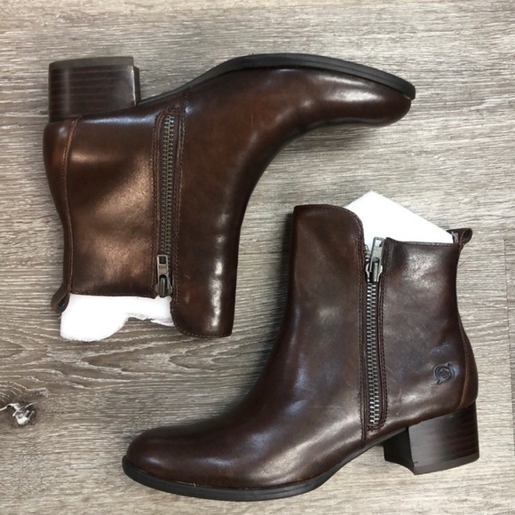 NWOT - BORN Landa Brown Leather Zip Ankle Bootie SIZE 7 - Picture 1 of 7
